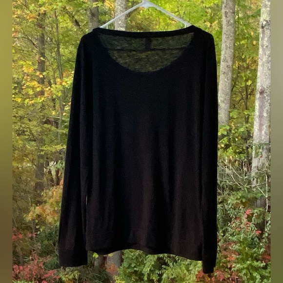 Victoria’s Secret Women’s Long Sleeve Top Size Large - Picture 8 of 14